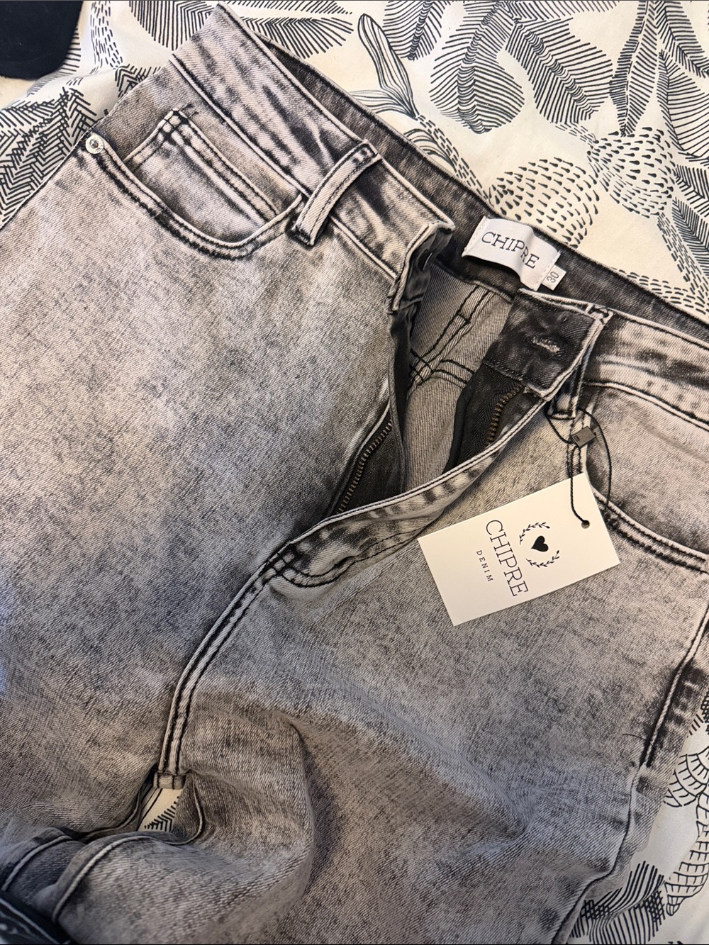 Chipre Women's Gray Straight-Leg Jeans